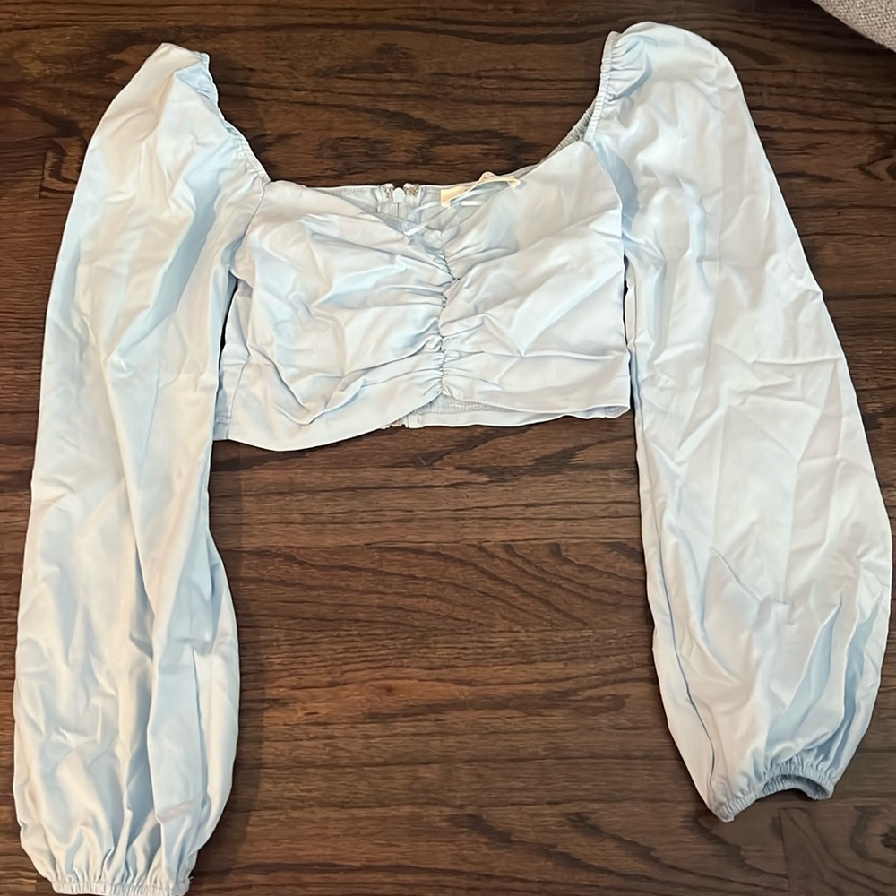 American Threads baby blue cropped long sleeve